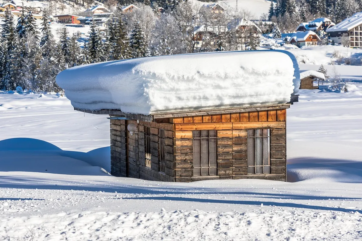 How to Winterize a Cottage: A Seasonal Maintenance Checklist